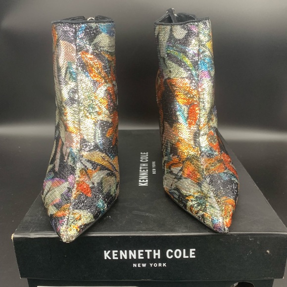 Kenneth Cole size 9 Floral Bootie - Picture 2 of 10